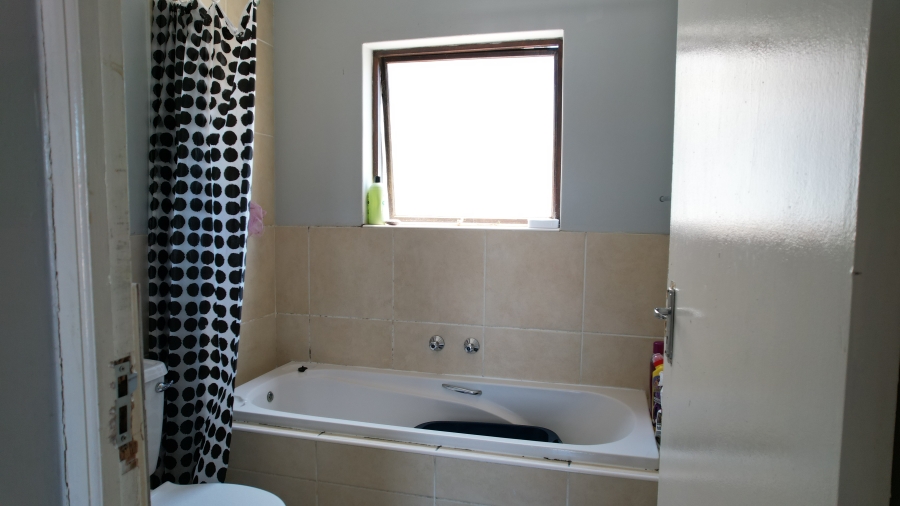 2 Bedroom Property for Sale in Parklands East Western Cape